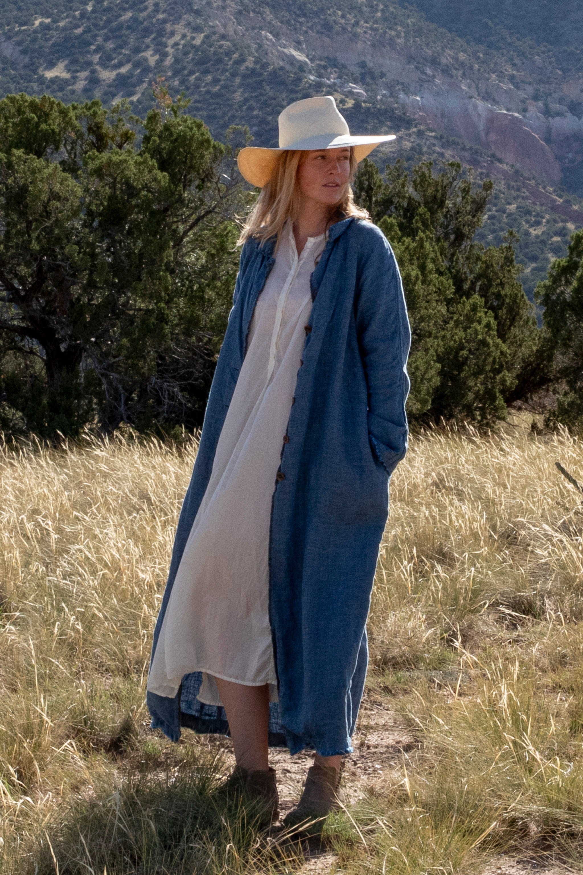 Linen Twill Travelers Coat Linen Twill Travelers Coat